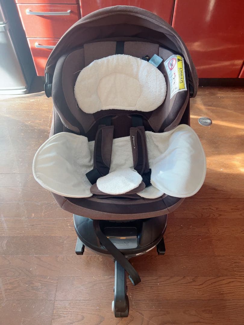 Combi クルムーヴスマート ISOFIX 360度回転