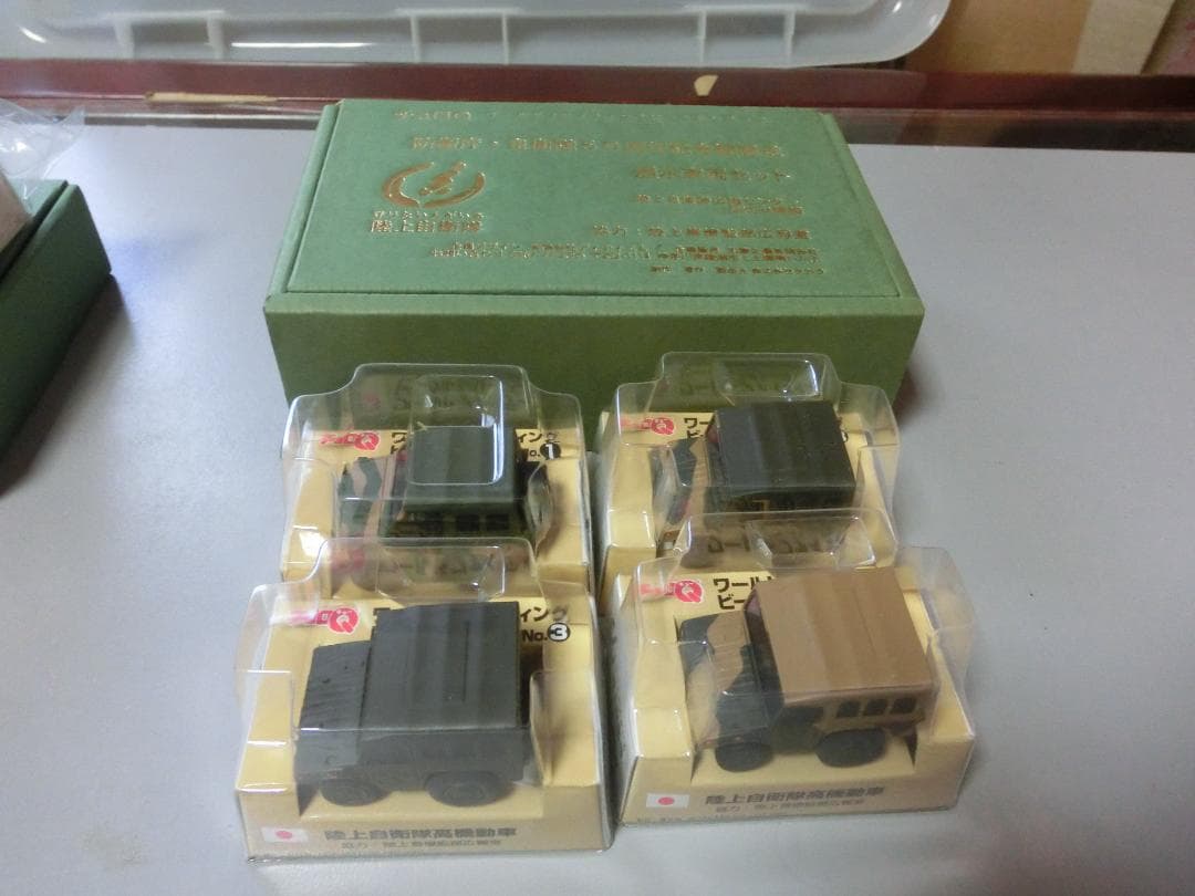 【チョロQ】陸上自衛隊　50周年展示車両+軽装甲機動車ほか全12台