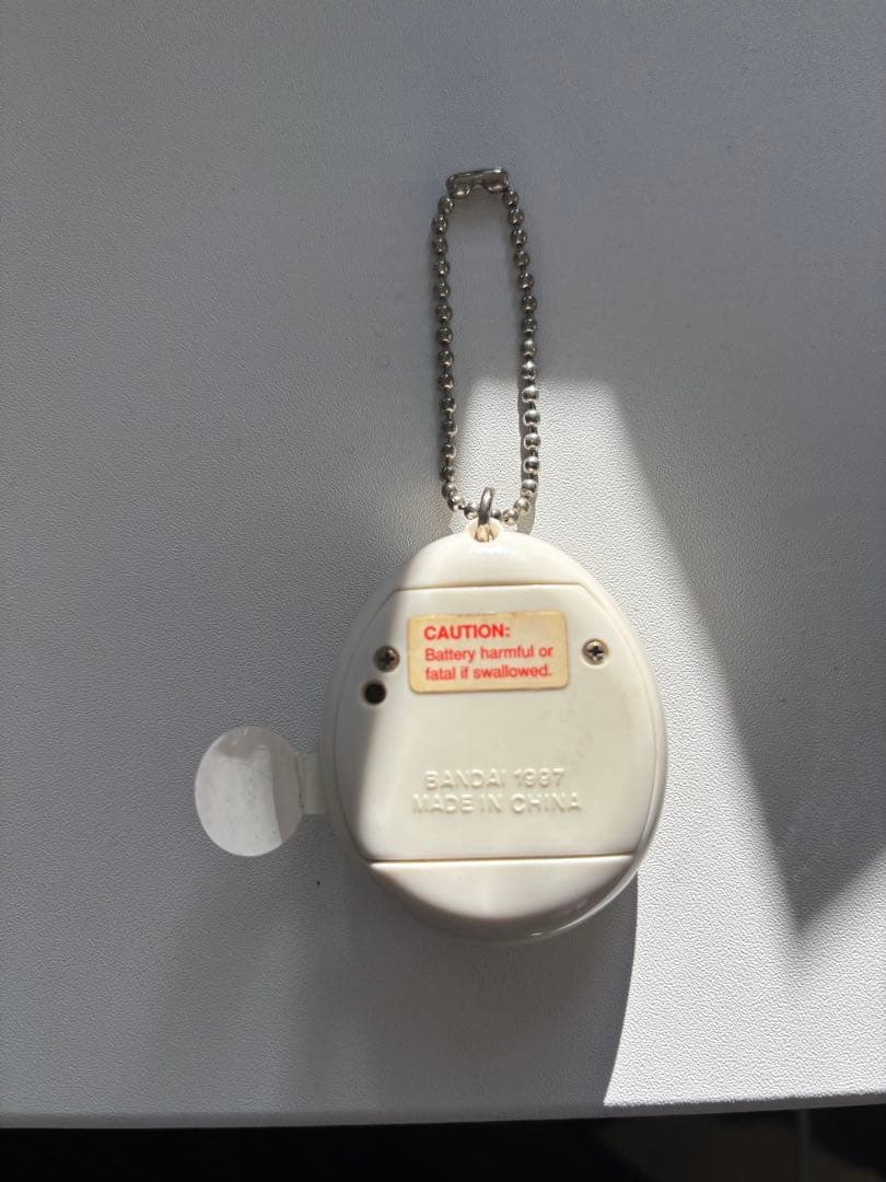 初代たまごっち 未使用 箱なし BANDAI 1997 白 海外版