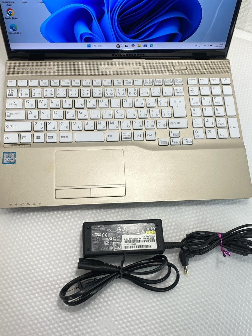 美品 ノートパソコン 富士通 Corei3 メモリ8GB office2021付