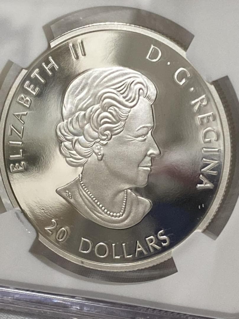 【最高鑑定】2021年　カナダ　追悼のポピーのリース　1オンス　銀貨　NGC