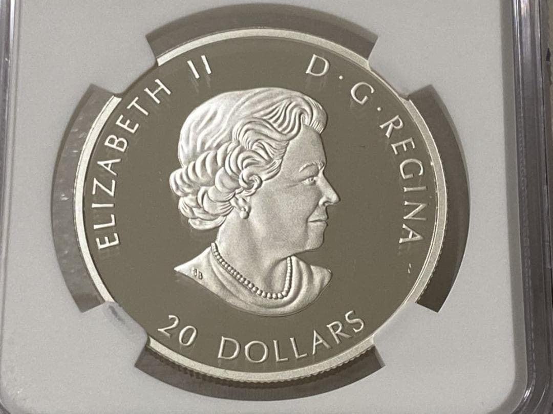 【最高鑑定】2021年　カナダ　追悼のポピーのリース　1オンス　銀貨　NGC