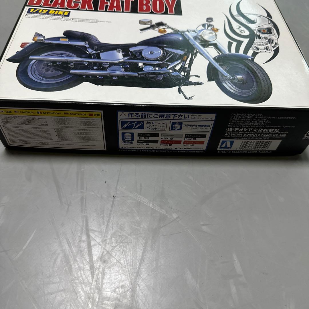 ターミネーターフィギュアとバイク