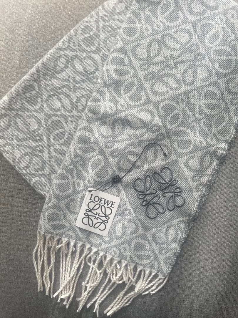 LOEWE ロゴパターン アナグラム マフラー