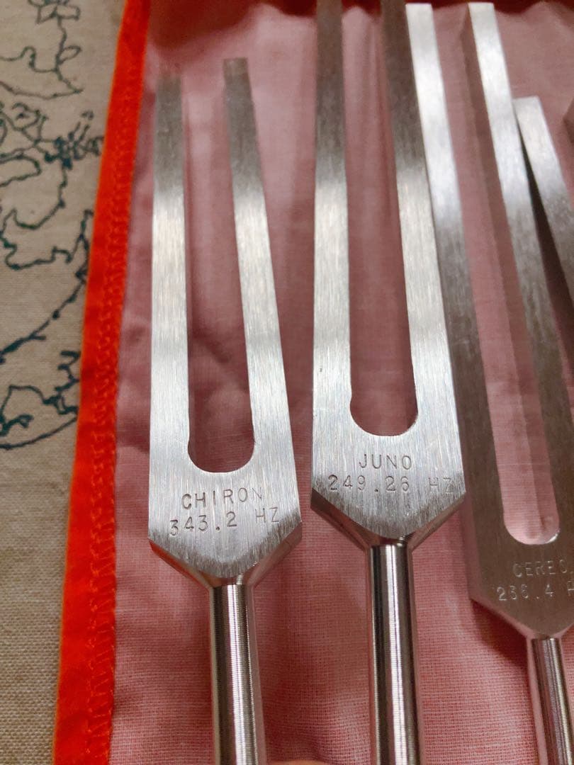 バイオソニックス社　小惑星チューナー５本セット　惑星音叉