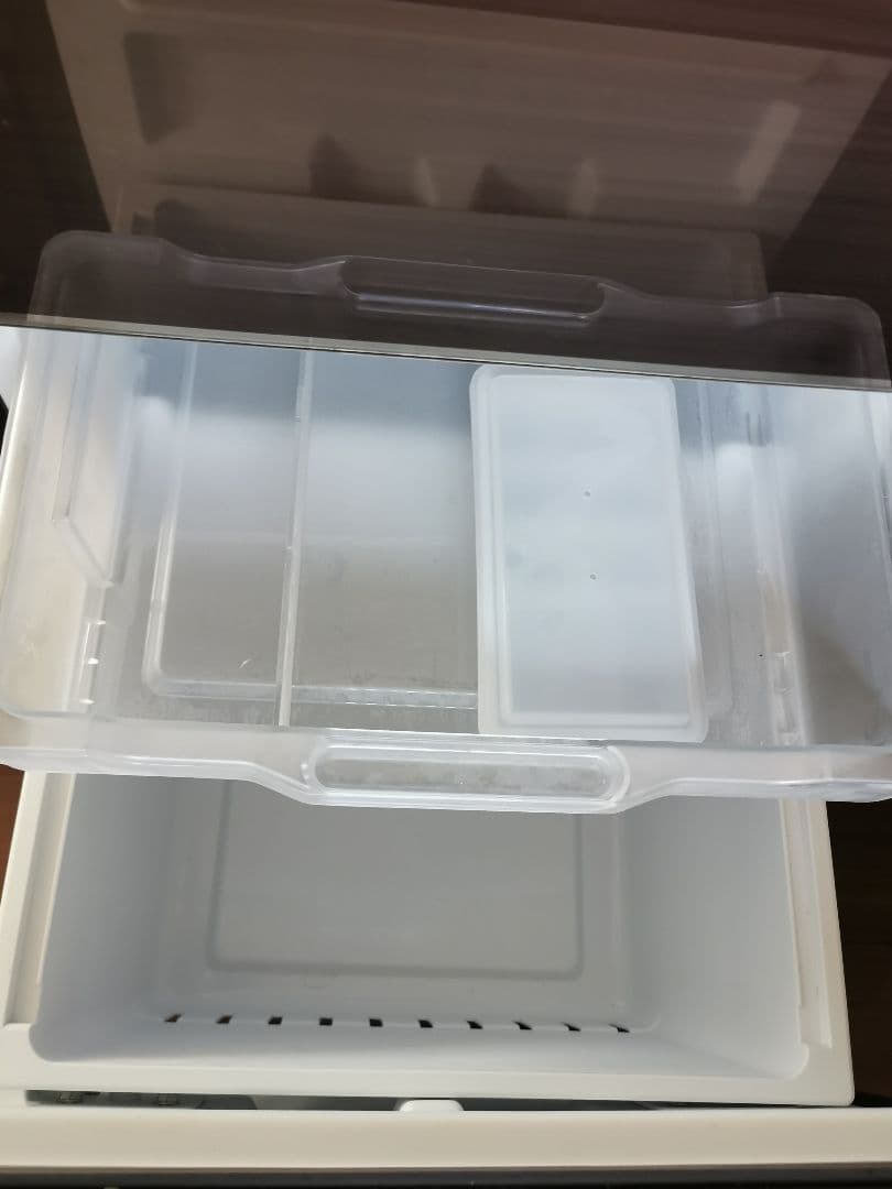 Hisense ノンフロン冷凍庫 HR-G13B-BR