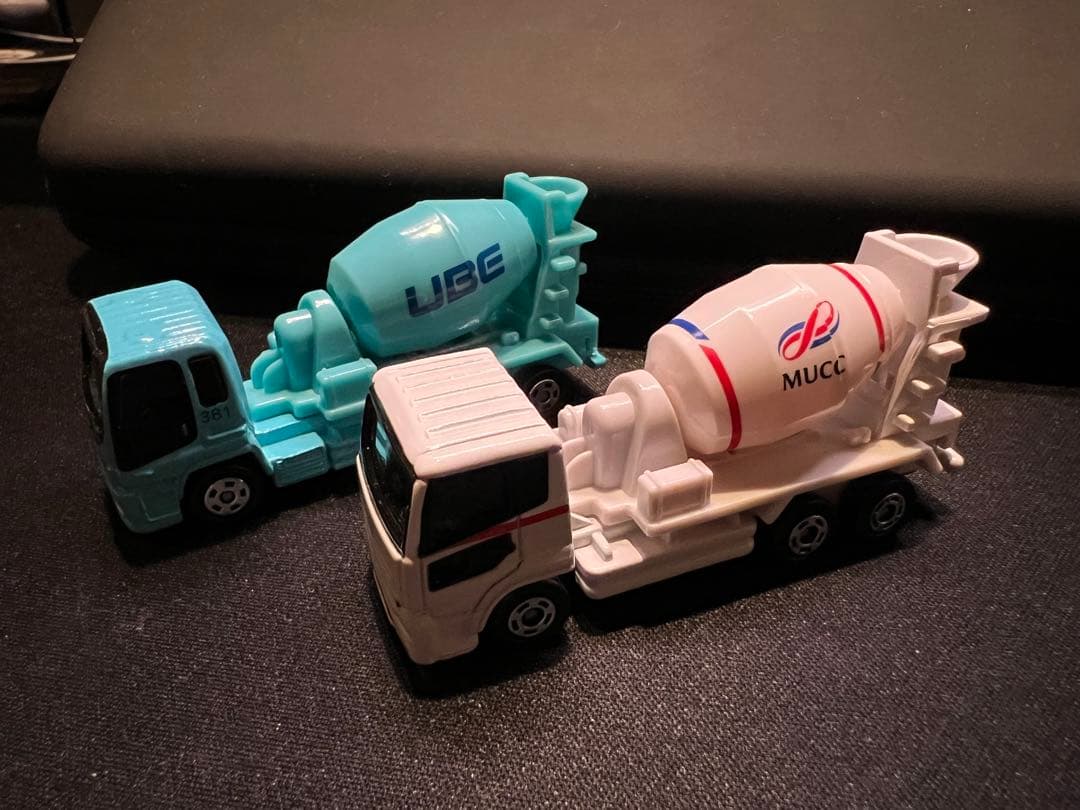 【非売品】三菱コンクリートミキサー車 ミニカー 2台セット