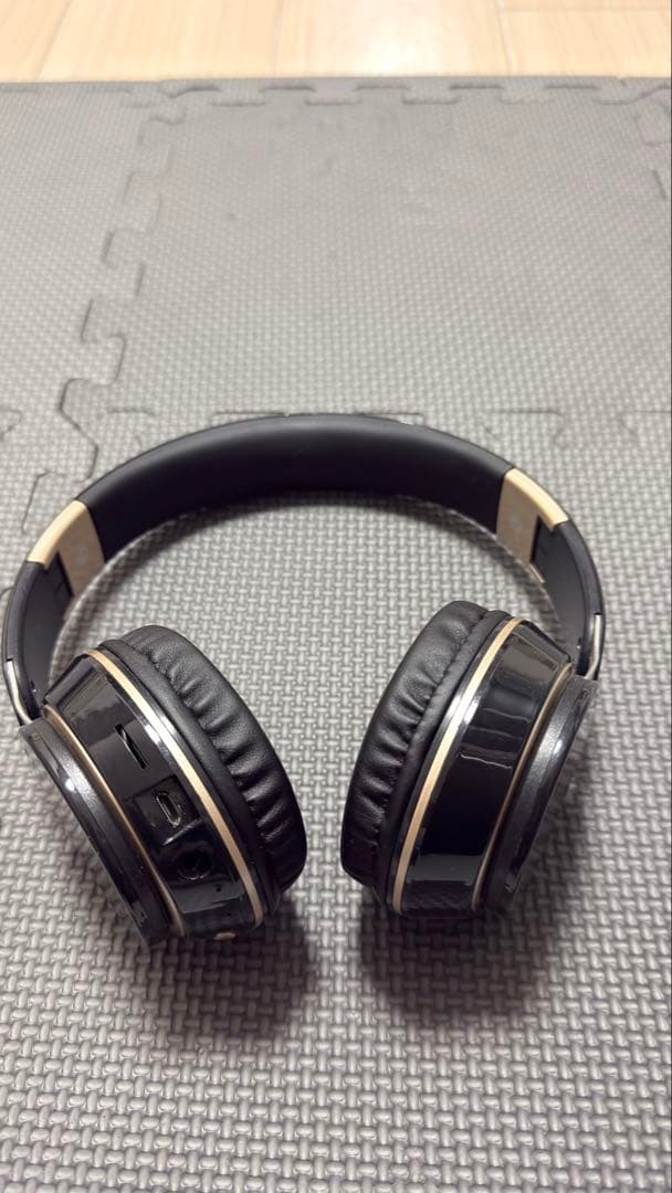 ワイヤレスヘッドホン ブラック ゴールドアクセント