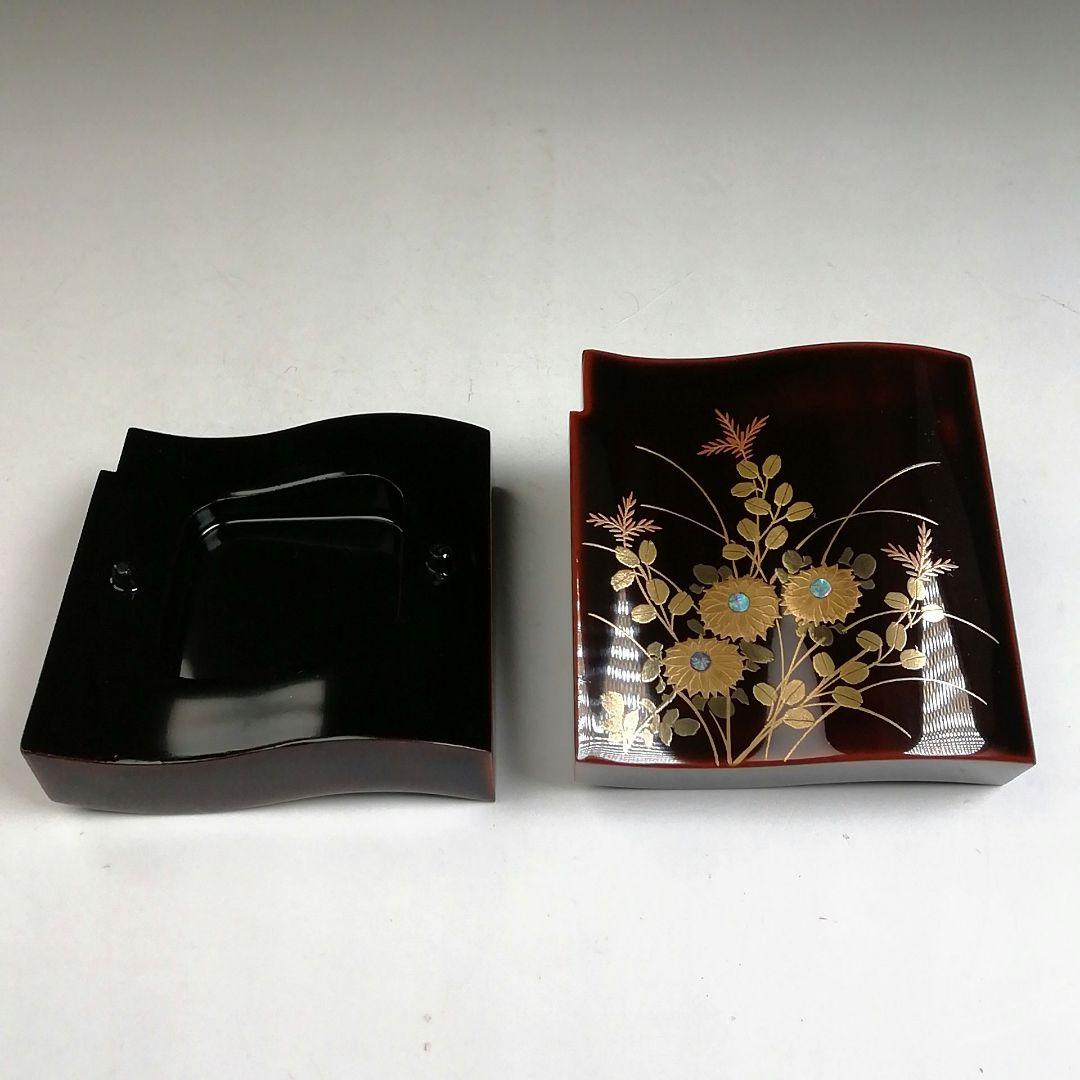 Ｔ９３４　香合　『秋野蒔絵』『瓦香合』『新谷漆峯 作』　共箱　茶道具