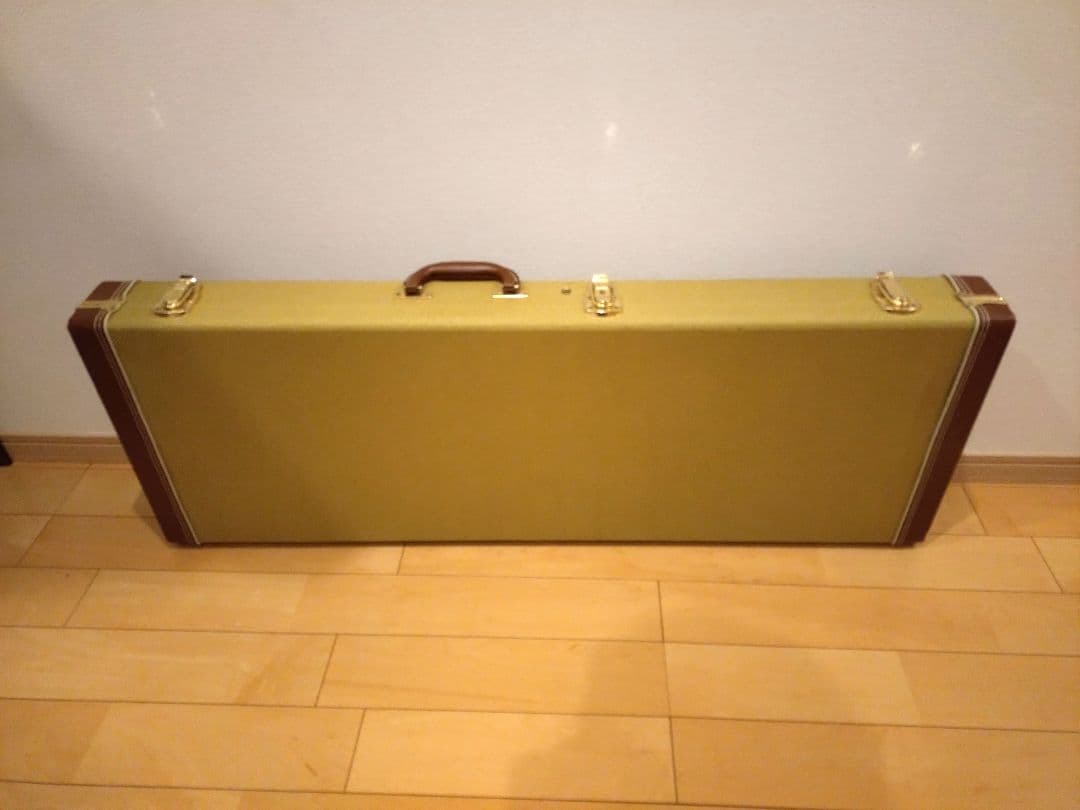 フェンダージャパン　ハードケース付　ST62-TX 3TS ストラップおまけ付