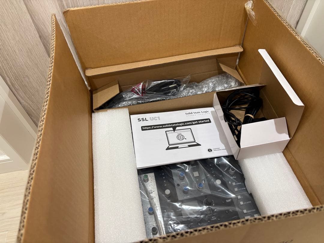 SSL UC1 コントローラー