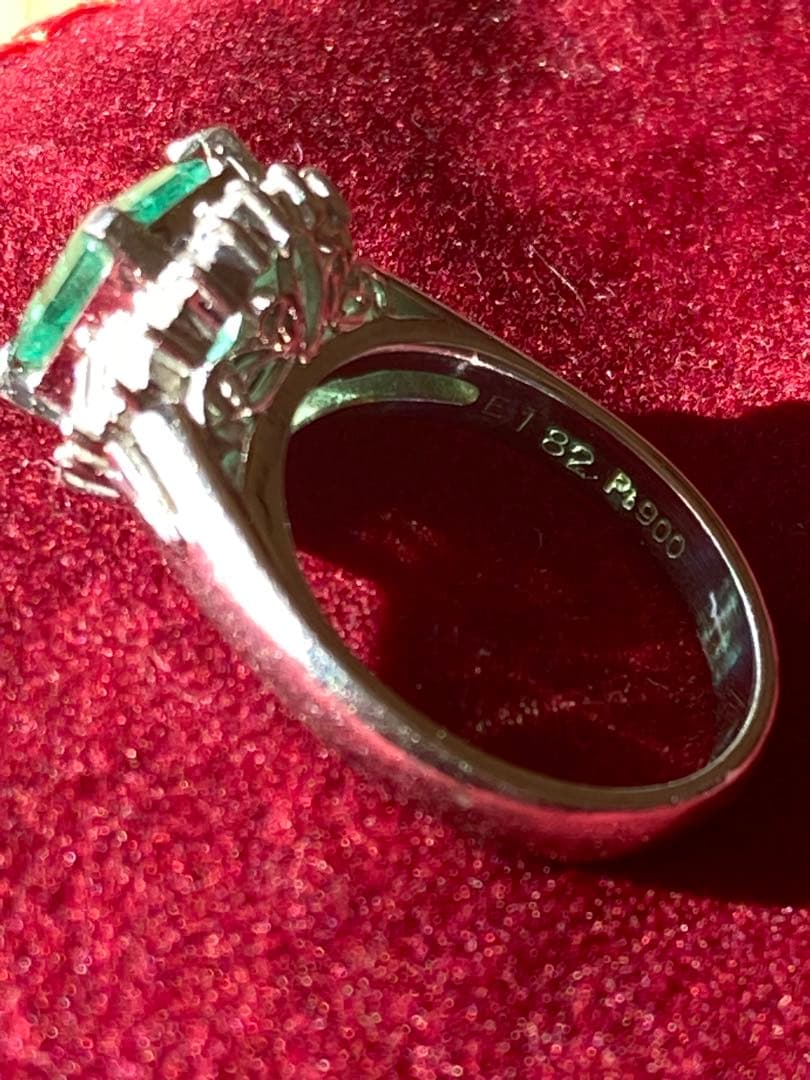 エメラルド1.82ct &ダイヤモンド 0.45ctリング