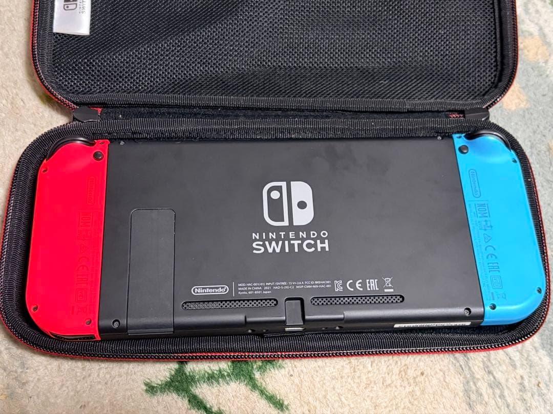 Nintendo Switch 本体 青と赤 Joy-Con ケース付き