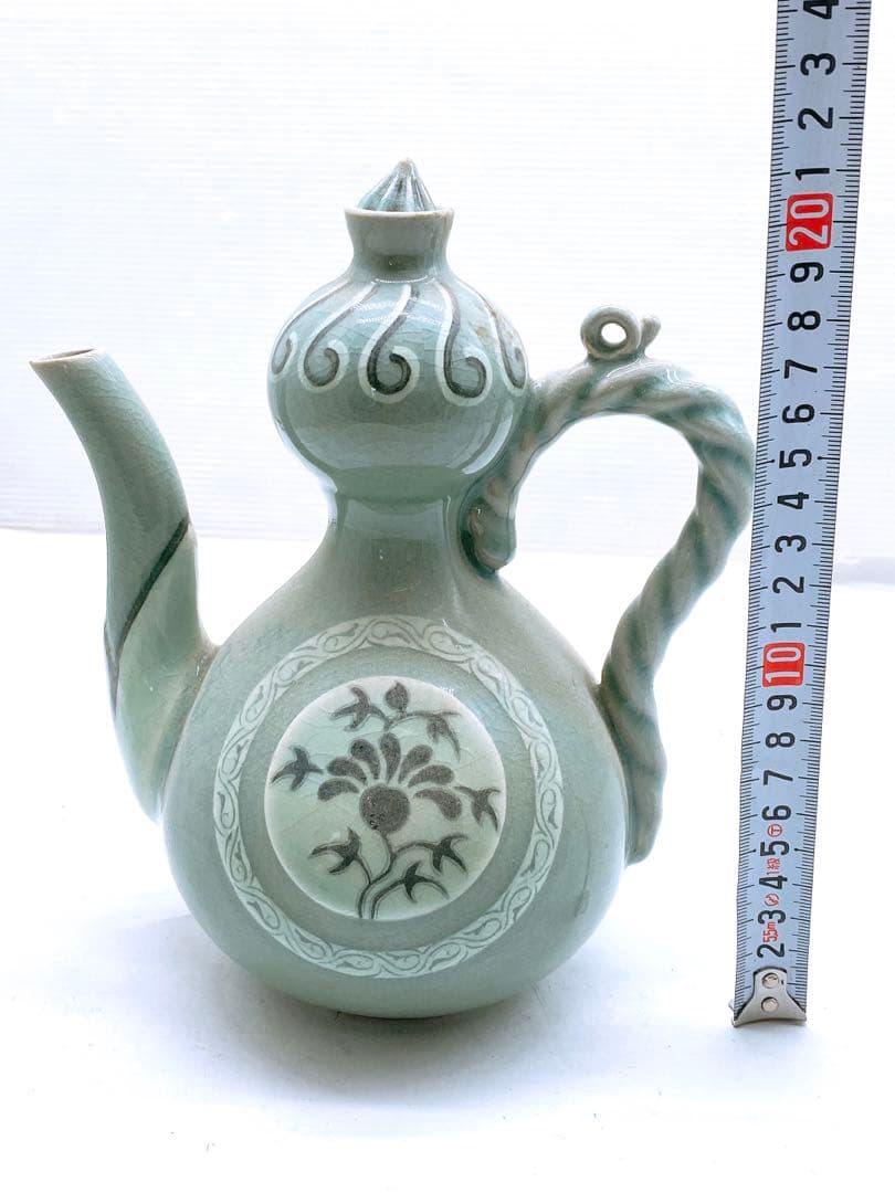 韓国人間国宝 ユへガン 柳海剛 高麗青磁 グリーン 水注 花柄 縄型 水差