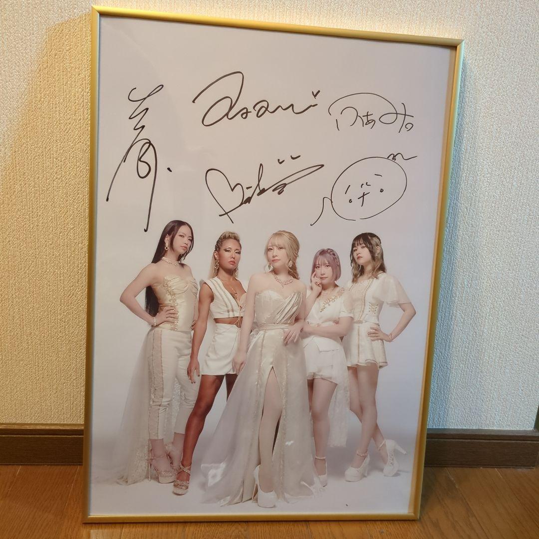 LOVEBITES サイン入りポスター（フレームあり）