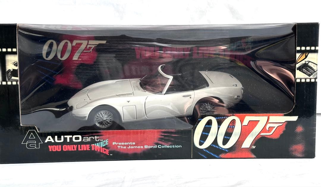 オートアート 1/18トヨタ2000GT 007 ボンドカー