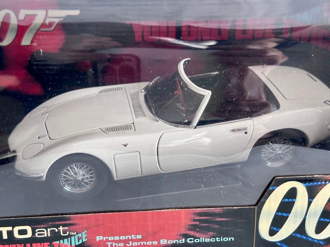 オートアート 1/18トヨタ2000GT 007 ボンドカー