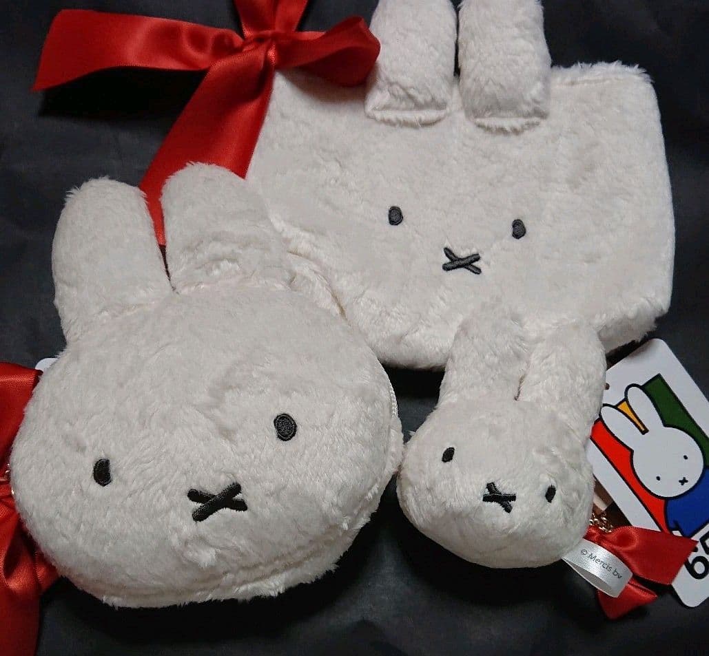 メゾンドフルール 新品 ミッフィー3点セットポーチケースチャーム