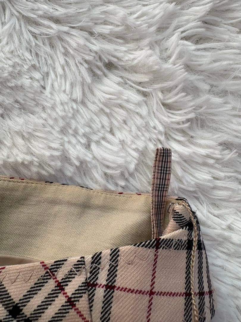 バーバリーブルーレーベルフレアスカートノバチェック　ベルト　ひざ丈　ベージュ38