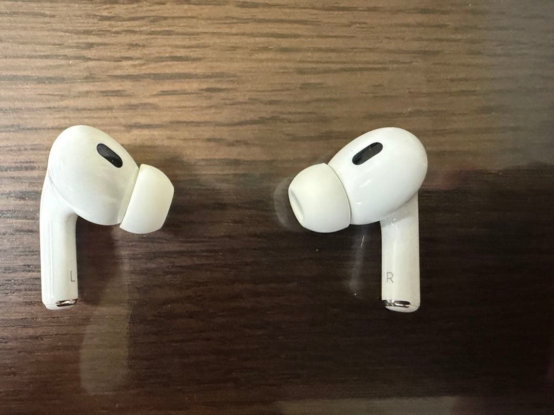 AirPods Pro 2 本体 充電ケース付き