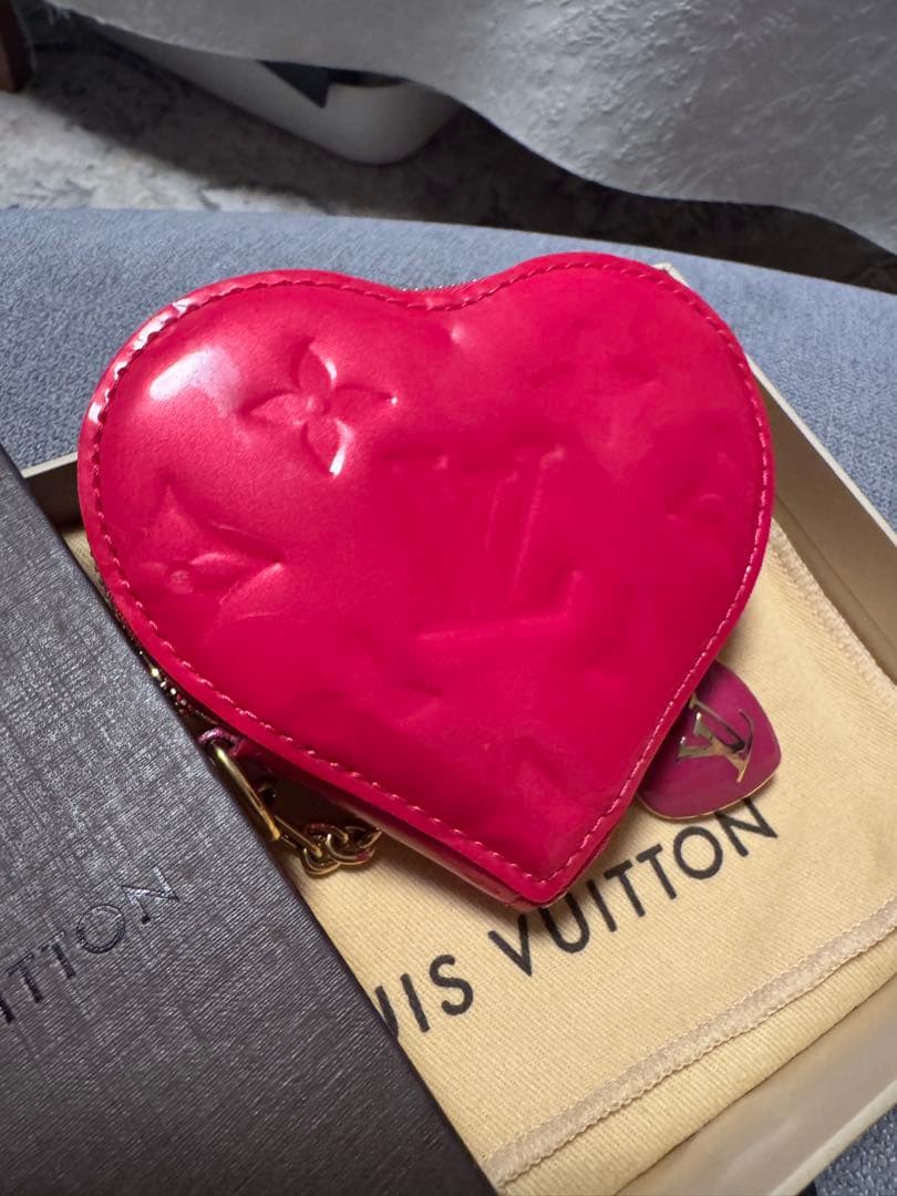 ルイヴィトン ヴェルニ ハート　チャーム付き　ケース　ピンク