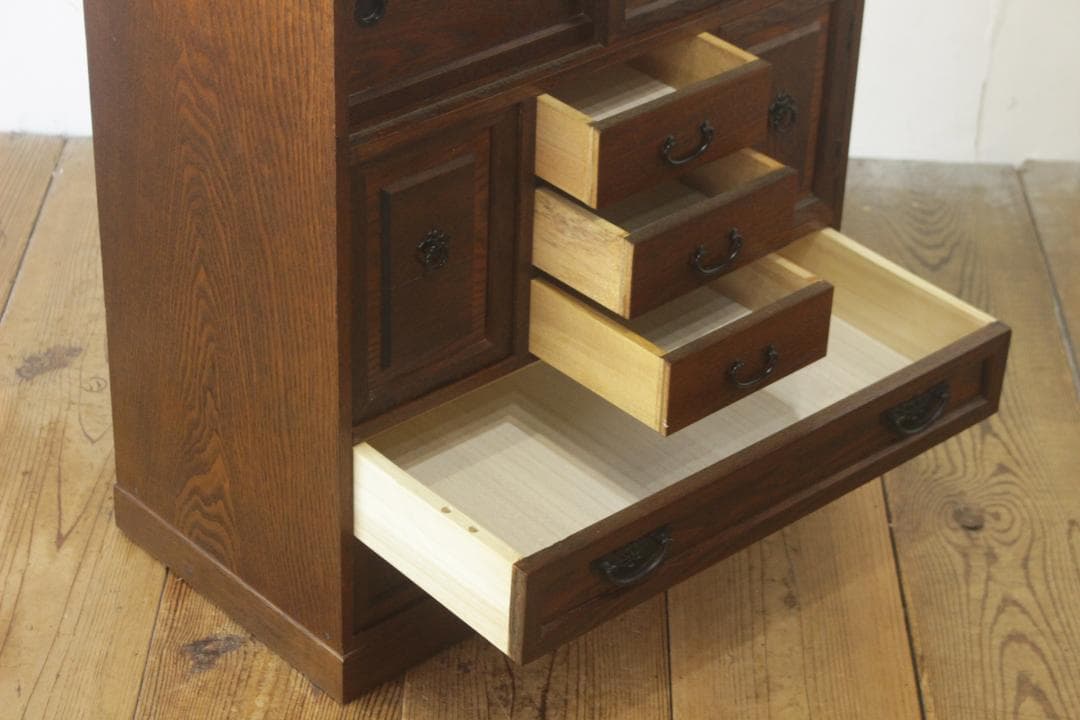 レトロ 小振り 引き出し 茶箪笥 抽斗 5杯 隠し収納 からくり箪笥 鍵付き