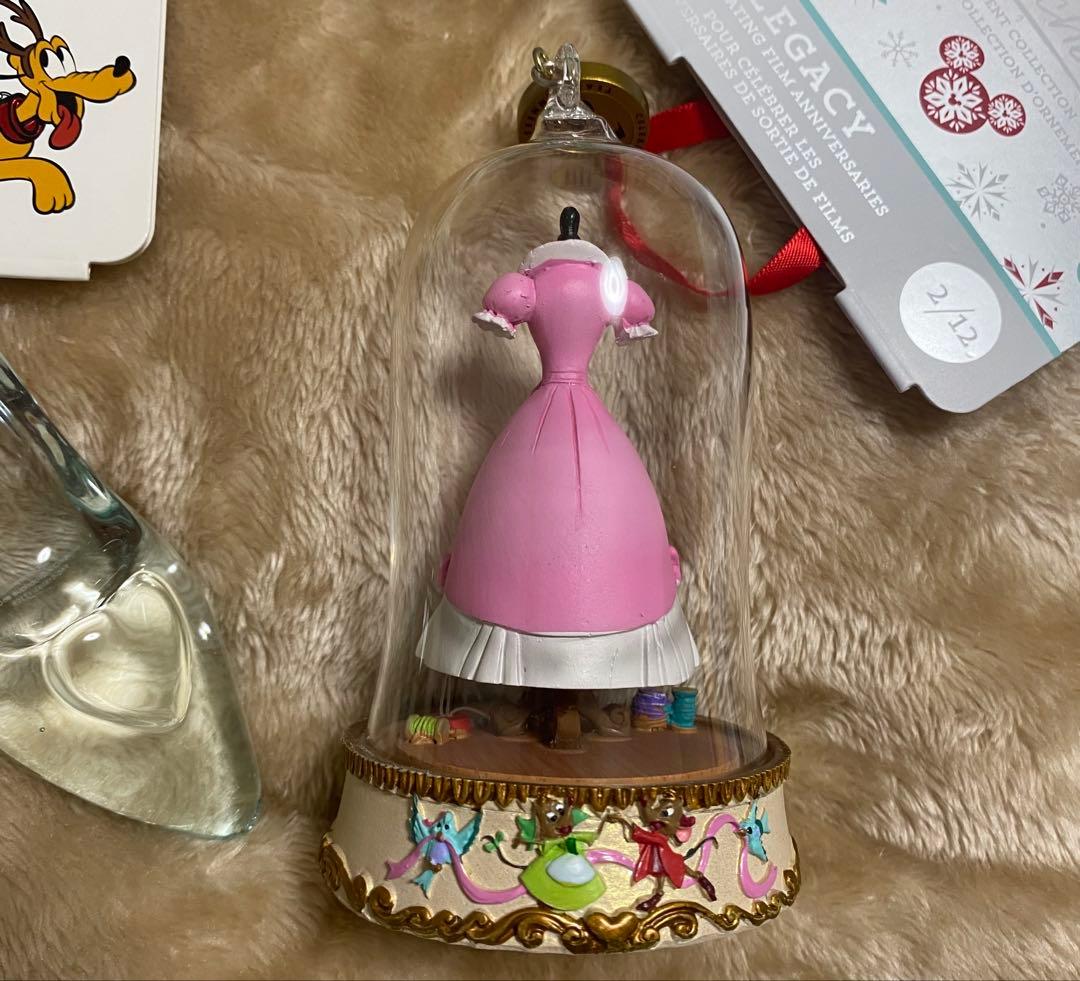 ディズニーストア　クリスマス　オーナメント　シンデレラ　ガラスの靴　ドレス