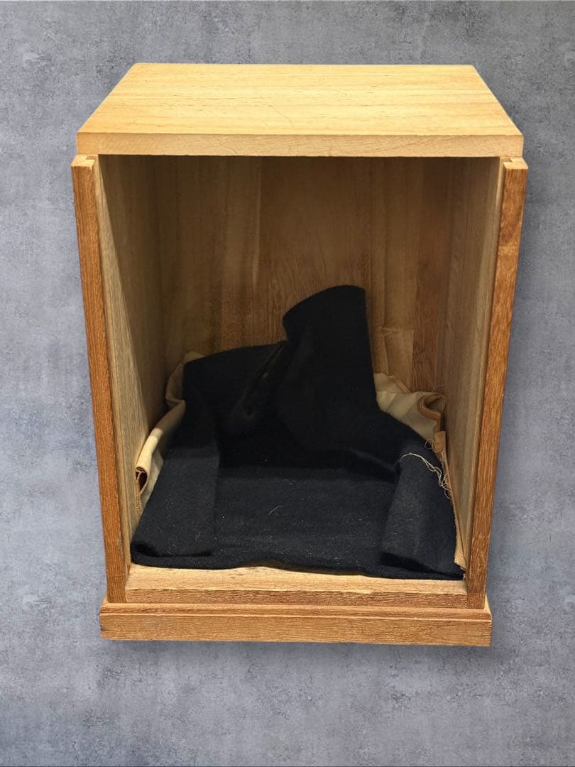 【やすらぎ】友沢正彦 おはぐろ技法 ブロンズ像 銅像 如意輪観音菩薩坐像 共箱