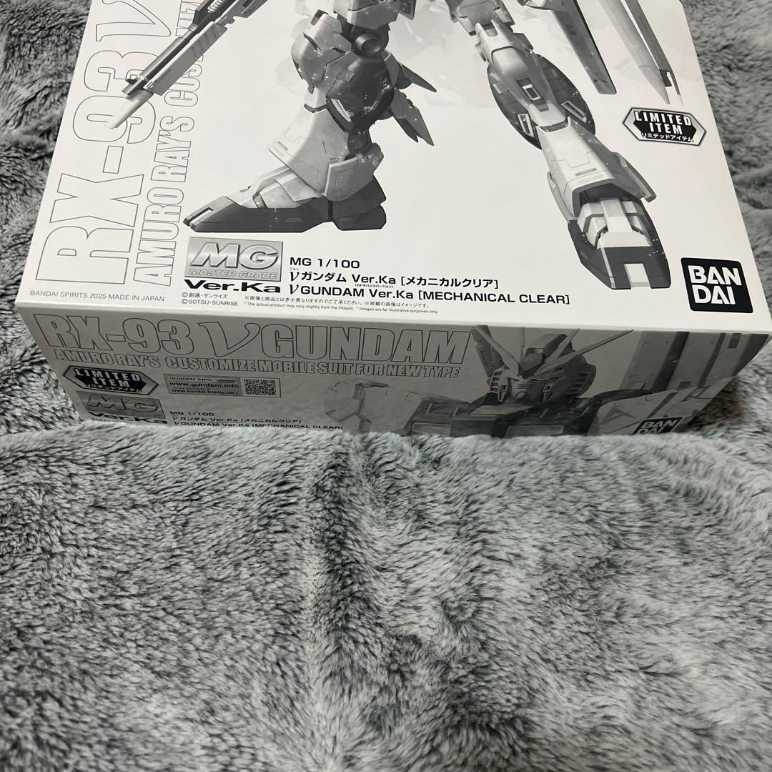 イベント限定品MG 1/100νガンダム Ver.Ka ［メカニカルクリ ア］