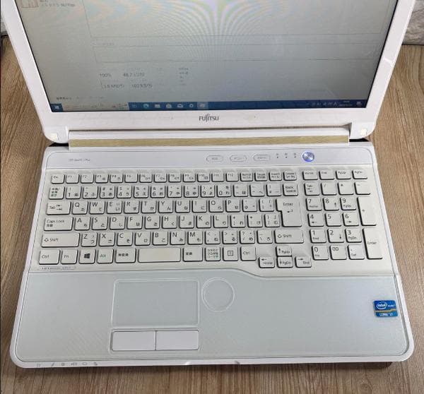 ウメ子 富士通 LIFEEBOOK AH53/K　SSD256GB