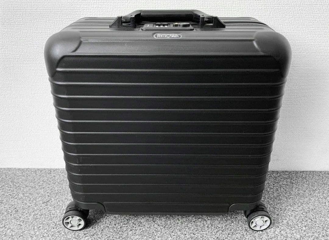 【美品】RIMOWA 四輪　サルサデラックス マットブラック機内持ち込み