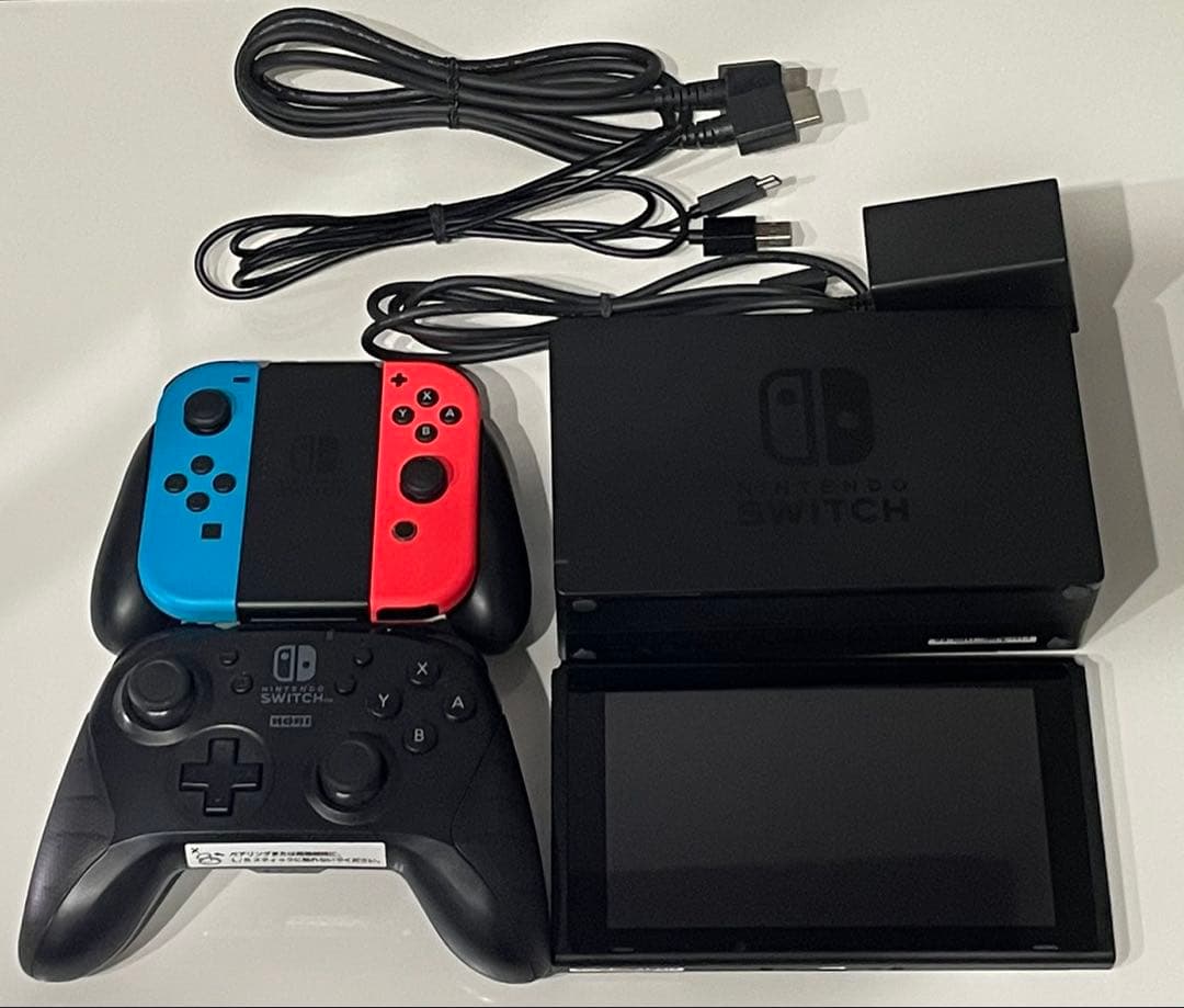 Nintendo Switch 本体 + Joy-Con + ドック