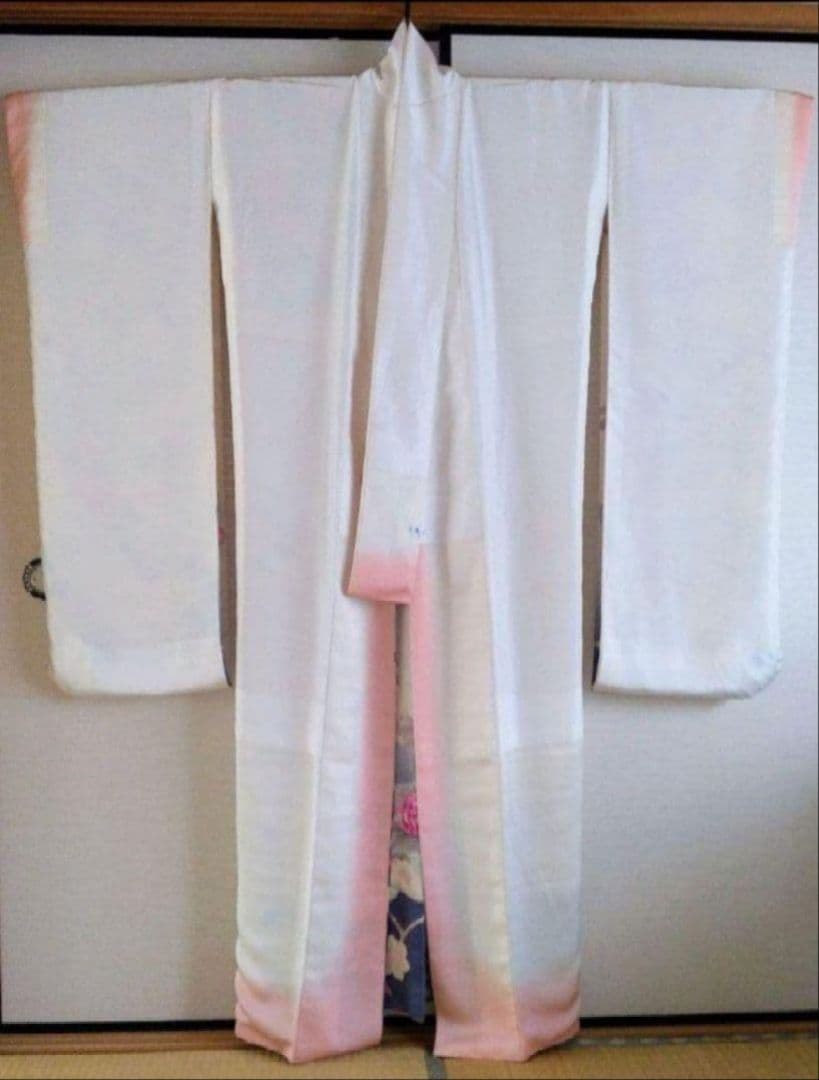 上品 古典柄縮緬正絹振袖・長襦袢セット