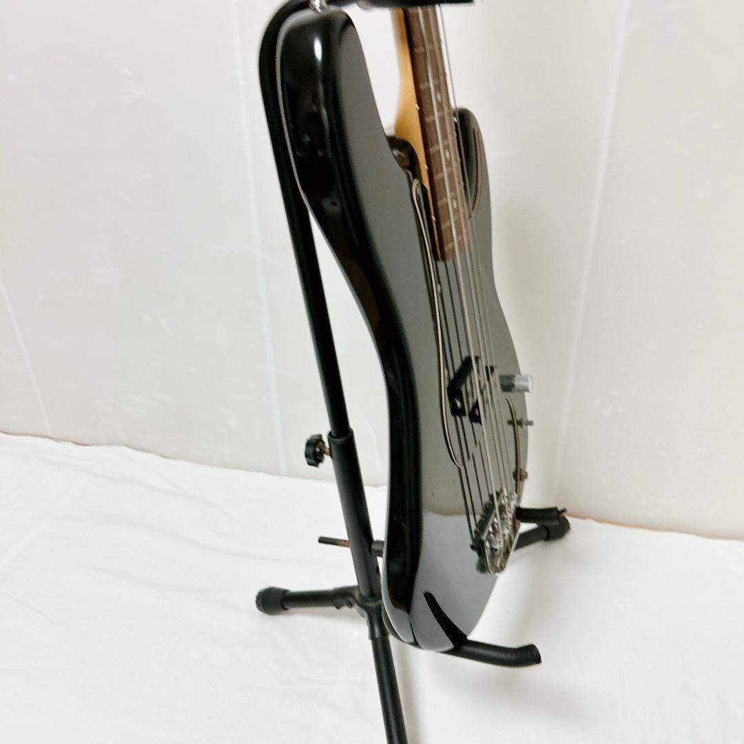 美品 Squier スクワイヤー プレシジョンベース プレベ 黒 ブラック