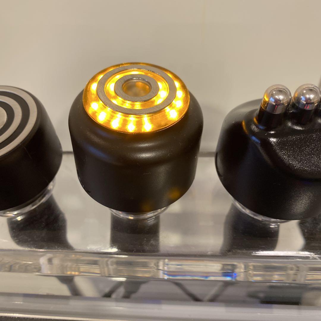 YA-MAN Queen Lift 美顔器