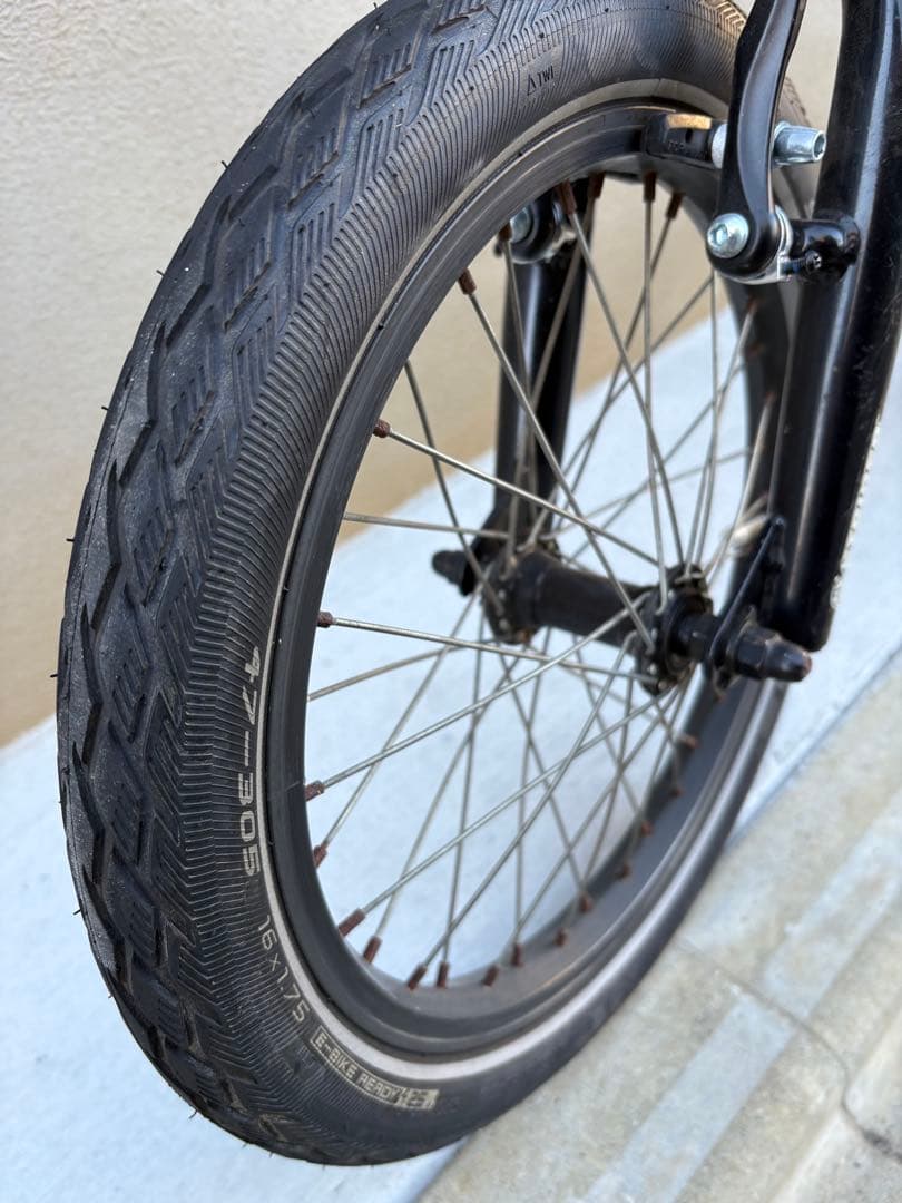 SUPER STRIDER 16インチ 白　スーパーストライダー