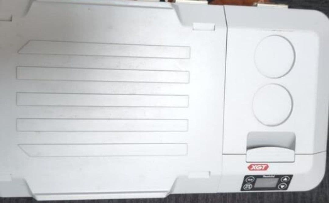 Makita 充電式保冷温庫 CW001G 20L アウトドア