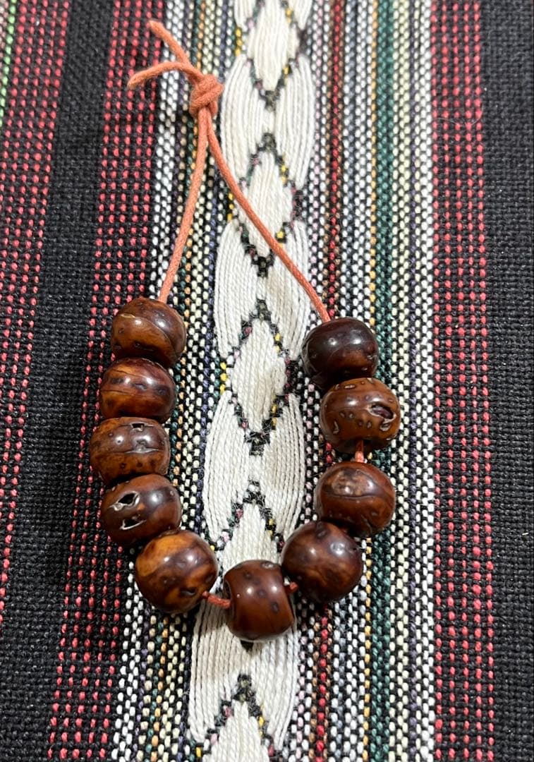 古い小粒の鳳眼菩提樹ビーズ　10個　骨董