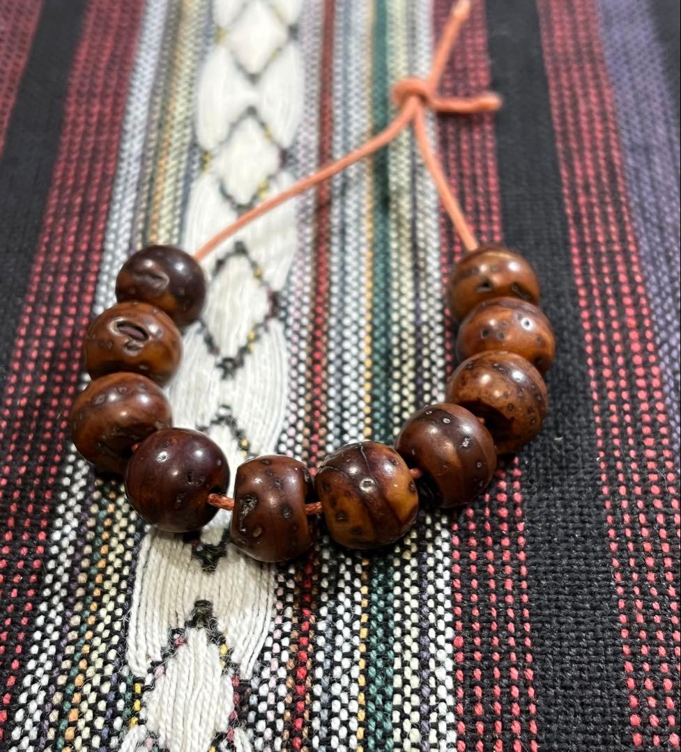 古い小粒の鳳眼菩提樹ビーズ　10個　骨董