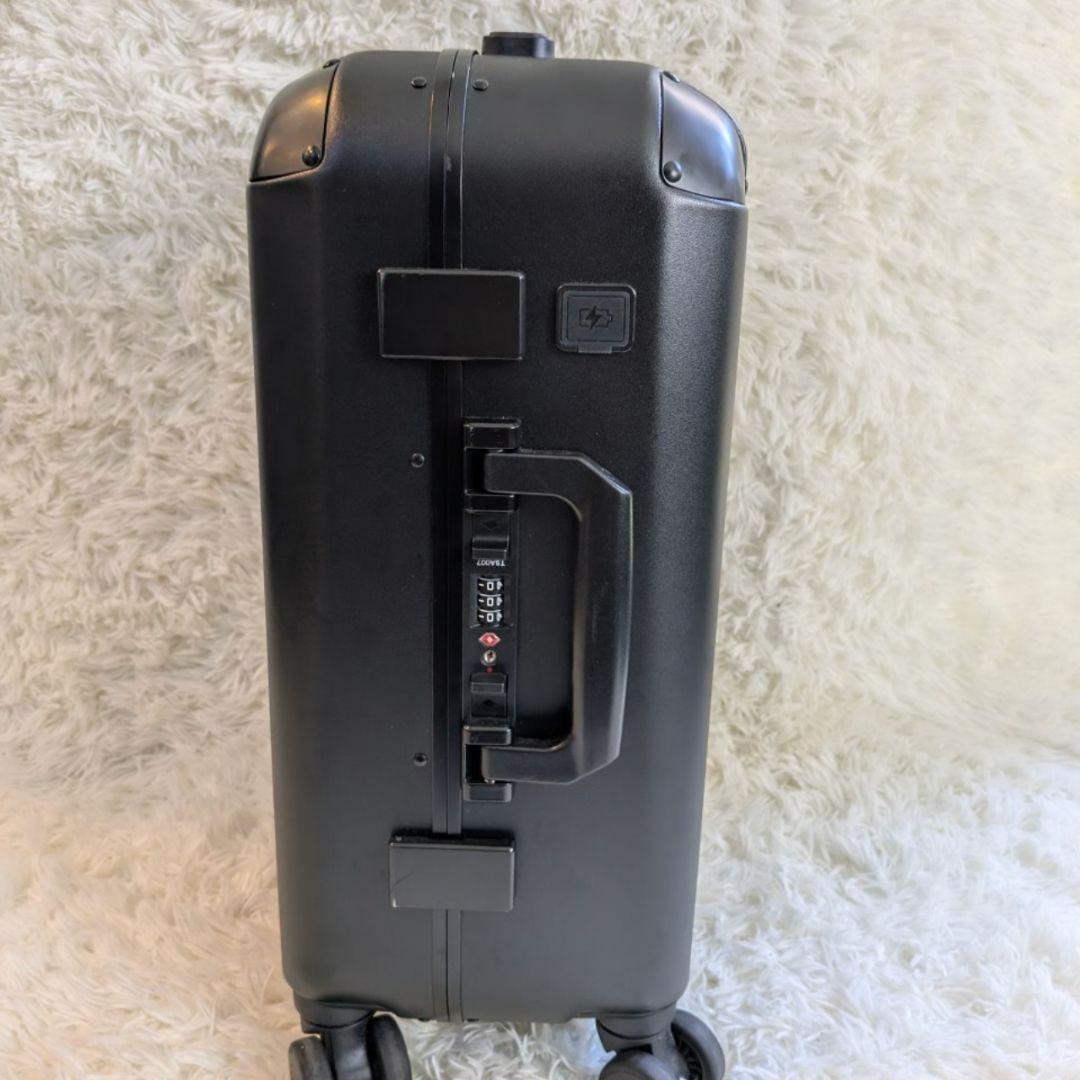 沖なはです！SOLGAARD キャリーケース USBポート付き 吊り下げ