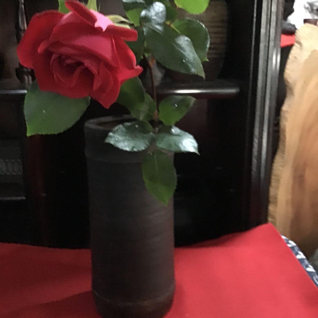 古備前の筒形花生けです。只今年末売り切り祭です❣️