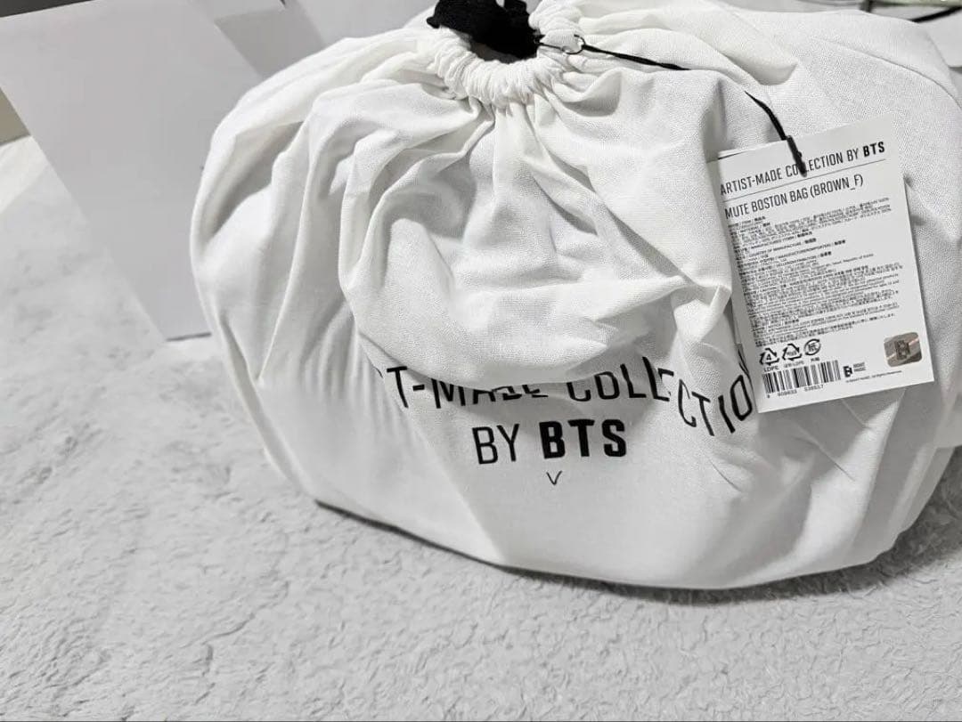 【期間限定価格】新品未使用 BTS アーティストメイド　V テテ　ボストンバック