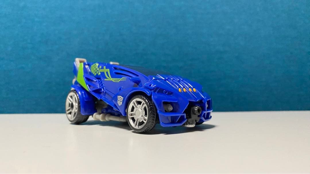 トランスフォーマー　イーバック　EVAC スタジオシリーズ