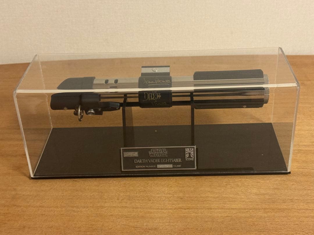 ICONS Darth Vader Lightsaber サイン入 大幅値引き