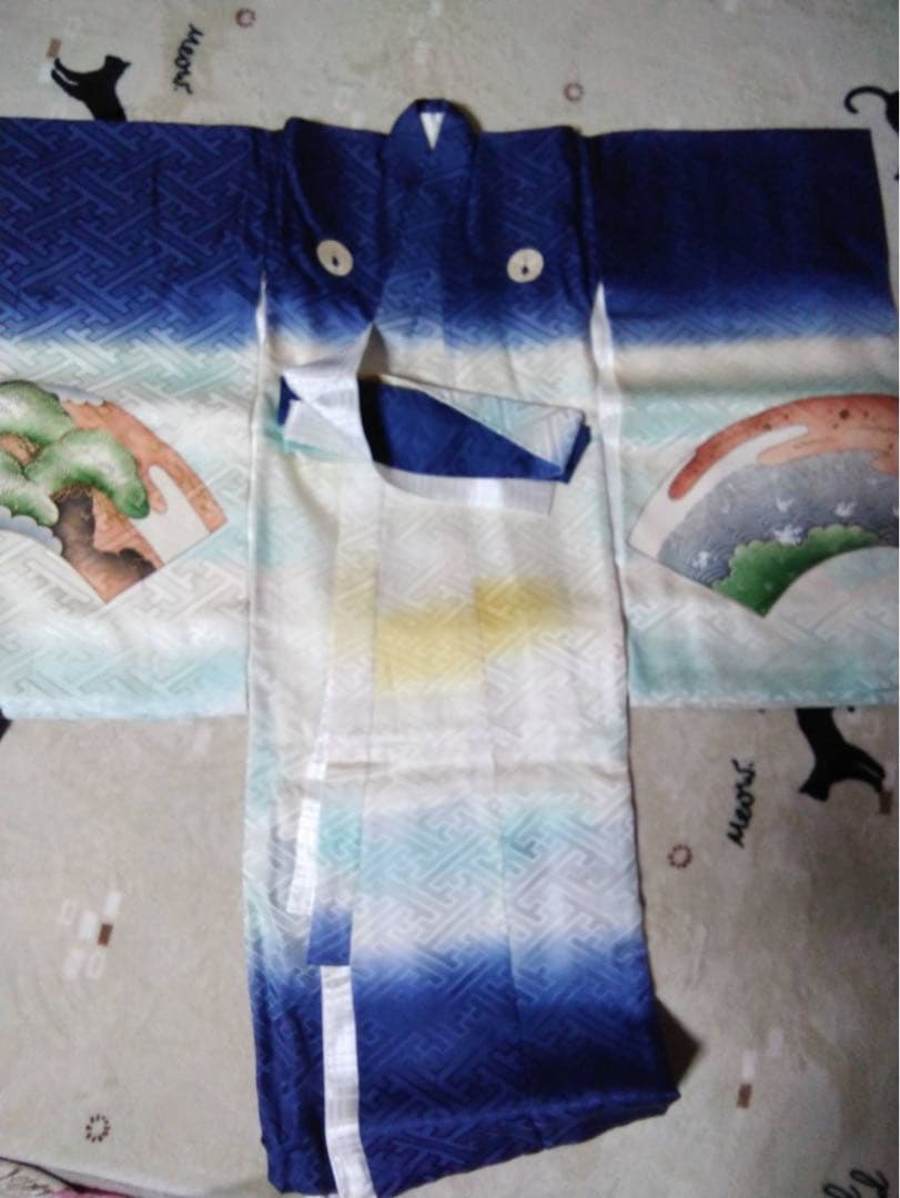 男の子用・3歳から5歳向け・表側正絹・お着物と袴のセットです