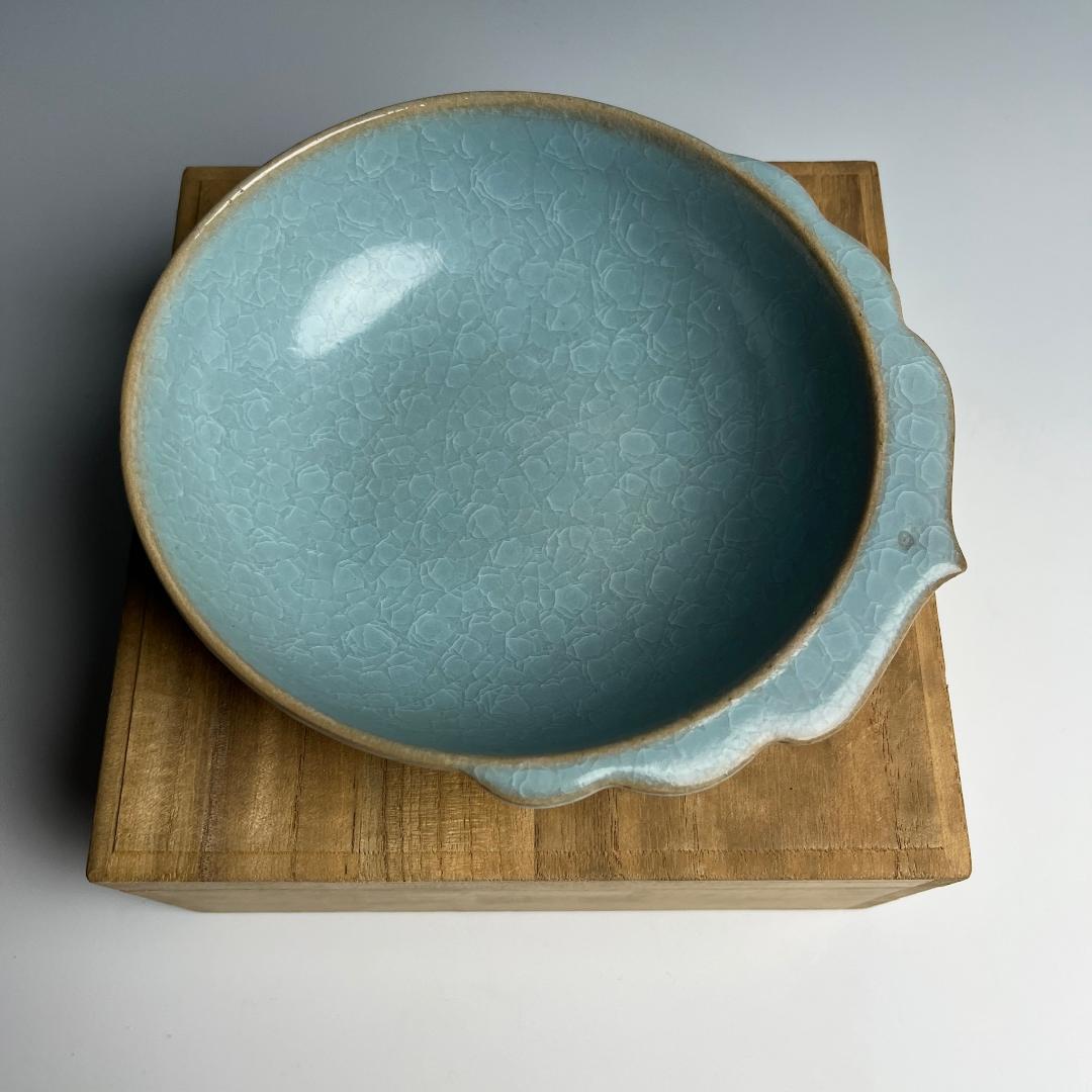 官窯 青磁月白釉板沿単耳洗 紫青 箱付 中国美術 中国古玩