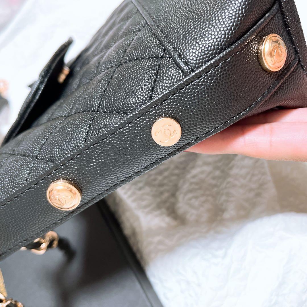 チョコチョコ 様CHANEL MAKEUP キルティングチェーンショルダバック