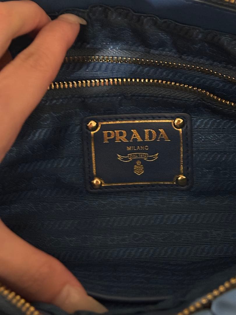 PRADA ネイビー ショルダーバッグ