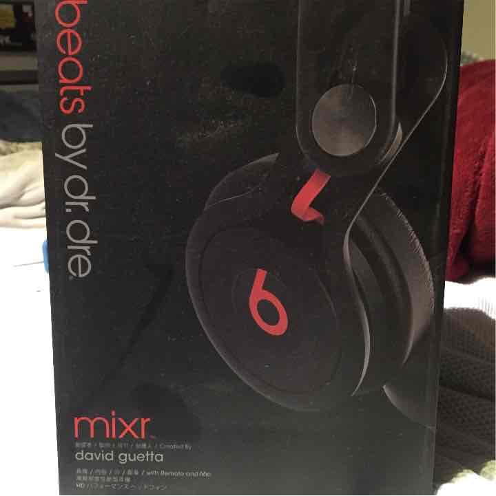 Beats by dr. dre 黒赤