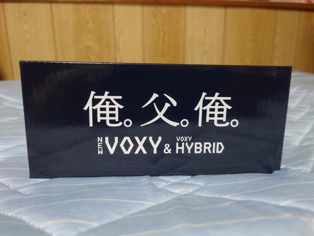 【非売品】トヨタ ヴォクシー 80 前期 ホワイトパール サンプルミニカー